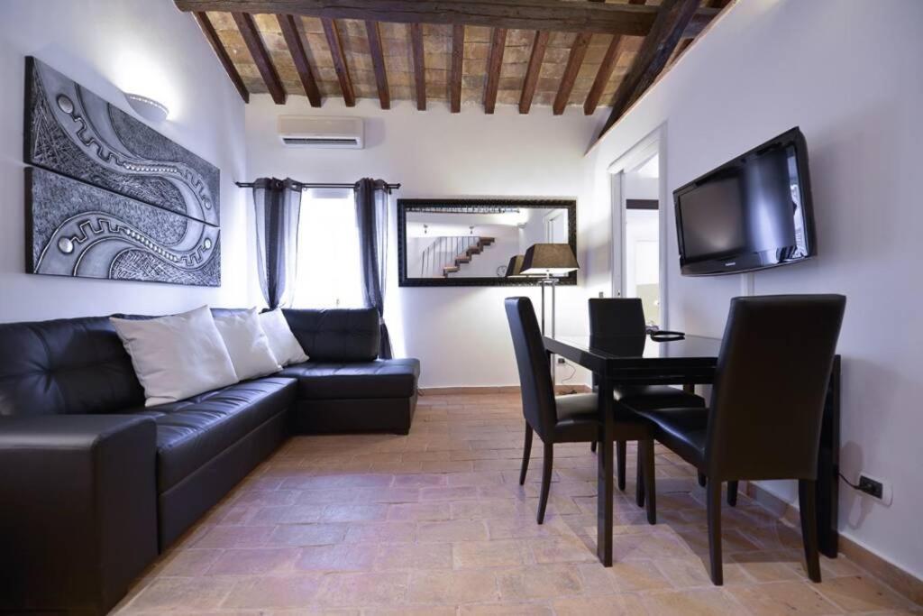 Ibernesi - Charming Apartment At The Roman Forums Экстерьер фото