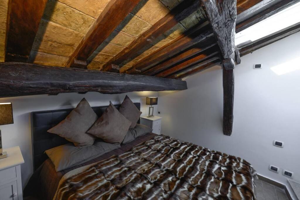 Ibernesi - Charming Apartment At The Roman Forums Экстерьер фото